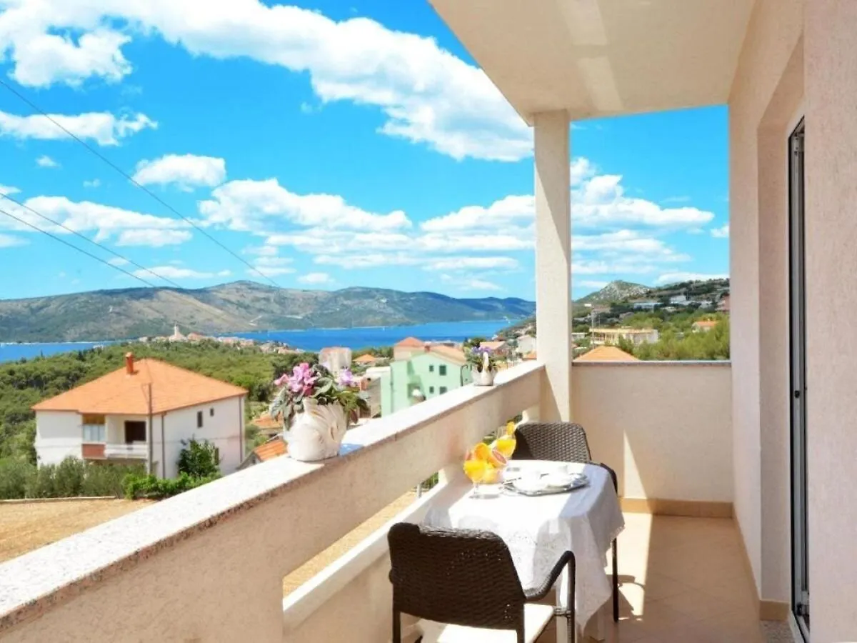 Apartments Zar Seget Vranjica