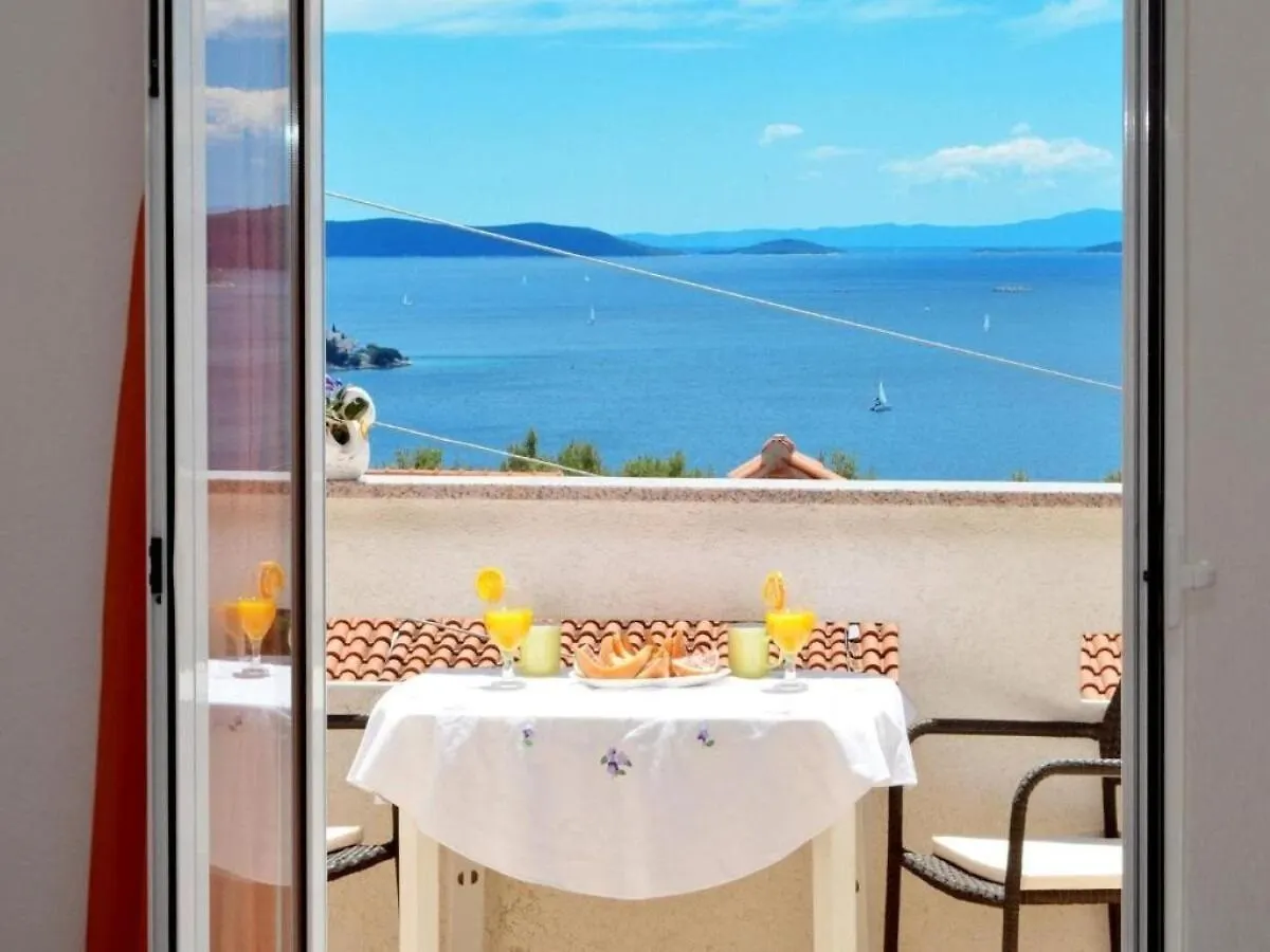 Apartments Zar Seget Vranjica