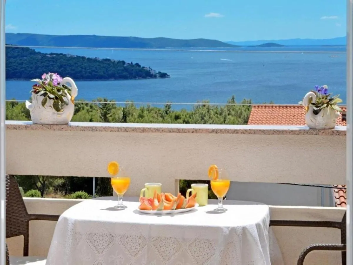 Apartments Zar Seget Vranjica