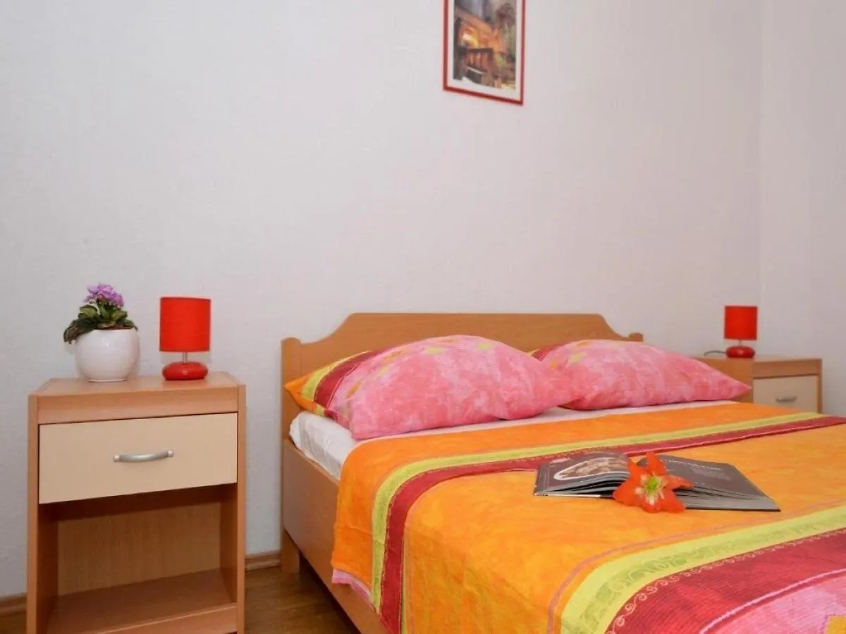 Apartments Zar Seget Vranjica Croatia