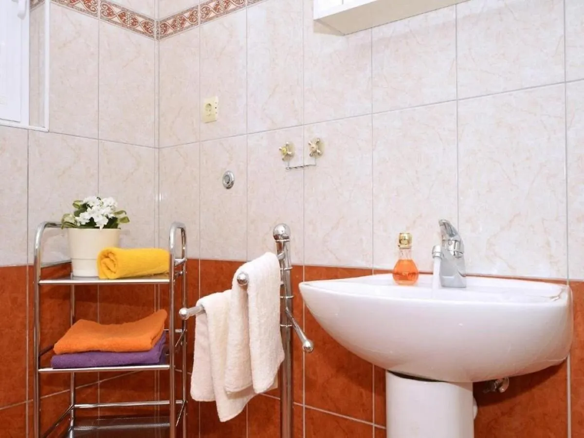 Apartments Zar Seget Vranjica