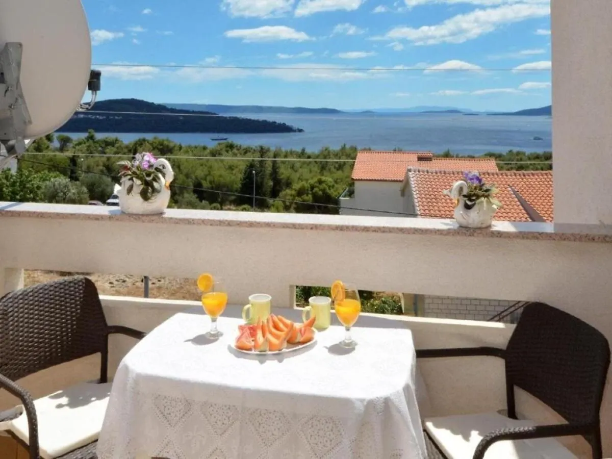 Apartments Zar Seget Vranjica