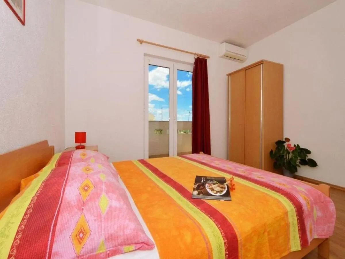 Apartments Zar Seget Vranjica Croatia